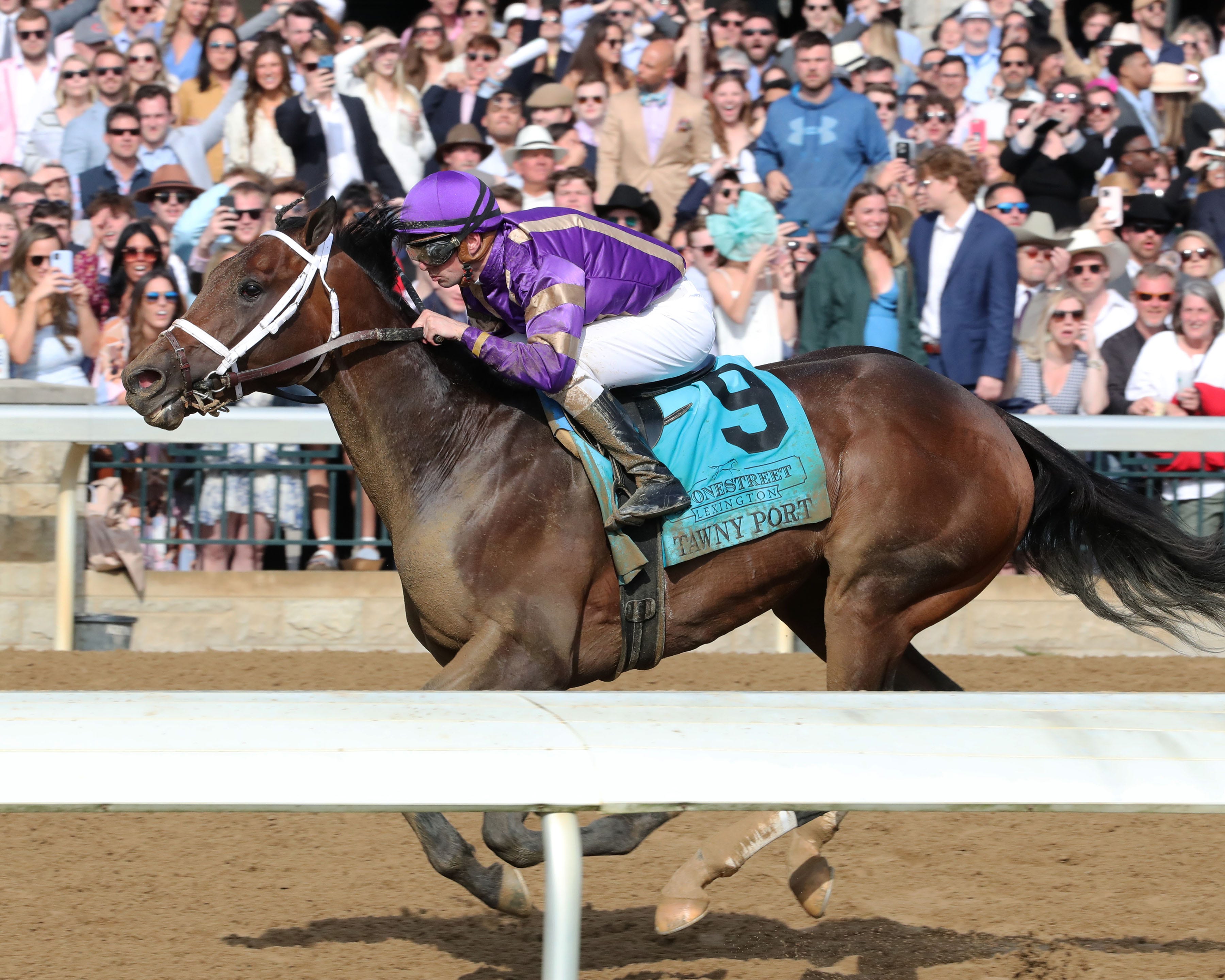 Tawny Port se aseguró un lugar en el Kentucky Derby 148 triunfando en